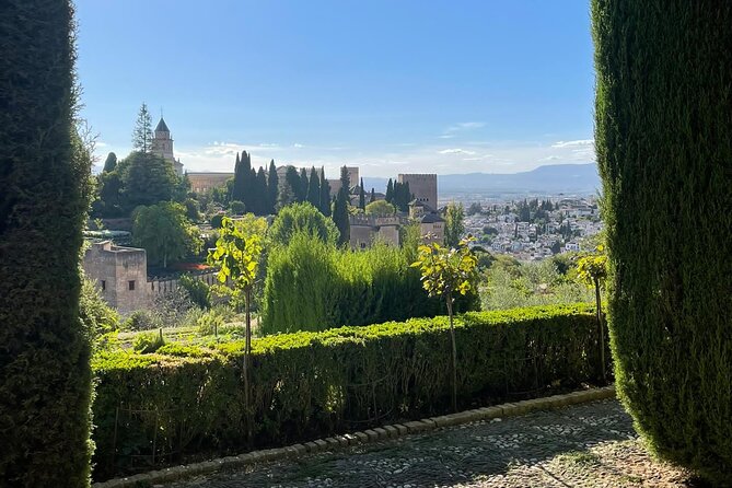 2-Hour Guided Tour of Alhambra Gardens and Alcazaba in Granada - Puerta del Vino: the gateway that sets the mood