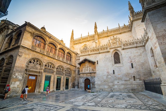 4 neighborhoods 4 cultures. Half day private tour in Granada - Realejo–San Matías: remnants of the old Jewish quarter
