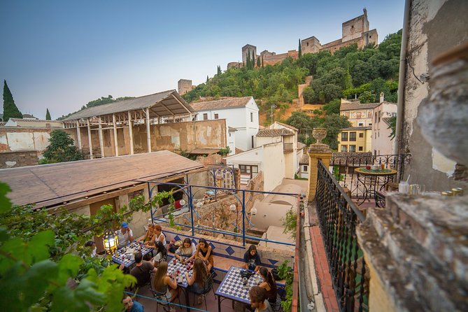 4 neighborhoods 4 cultures. Half day private tour in Granada - Sacromonte: white caves, viewpoints, and flamenco neighborhood energy