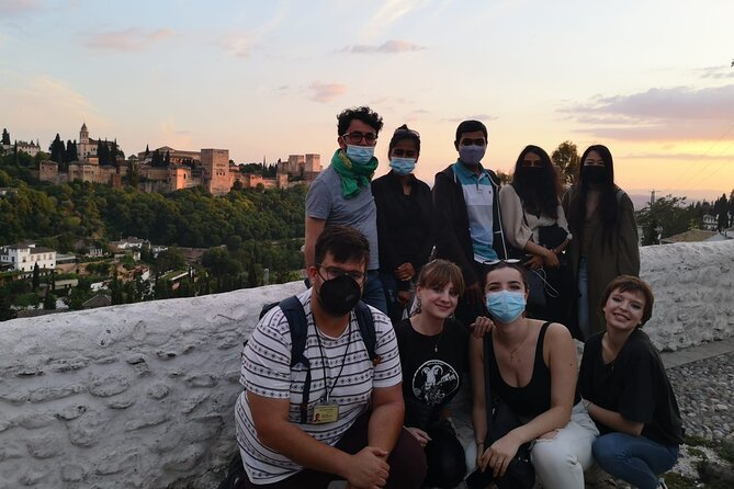 Albaicín and Sacromonte Sunset tour + Flamenco show - Flamenco in Granada: What the One-Hour Show Gets You