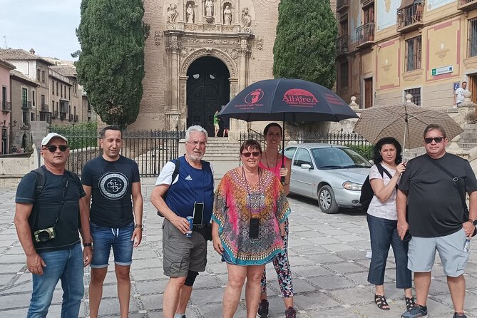 Albaicín and Sacromonte Walking Tour and Flamenco Show - Sacromonte Cave Houses and Granada’s Rock-Frontier Feel