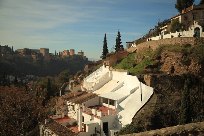 Albaicin & Sacramonte Electric Bike Tour in Granada - What the Ride Feels Like: Sturdy, Not Effort-Free