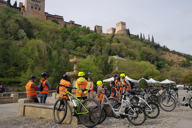 Albayzin and Sacromonte Electric Bike Tour in Granada - Paseo de los Tristes: Alhambra Views and the Chirimias Detail