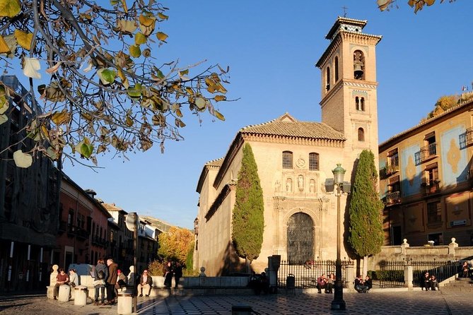 Albayzín y Sacromonte, Unesco Heritage Neighborhoods - Sacromonte caves: ravines, cave homes, and Zambras on the hillside