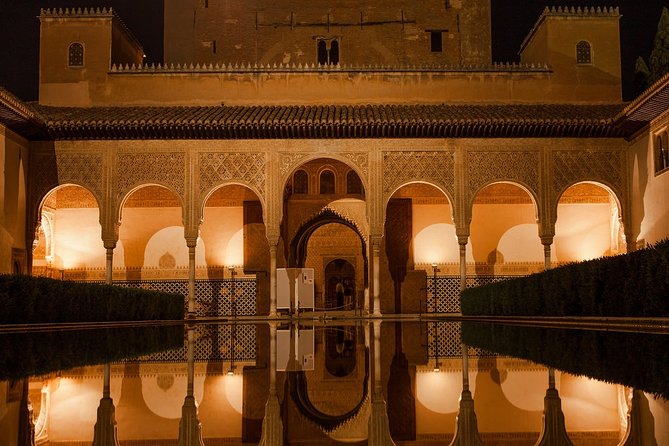 Alhambra and Albaicin Private Tour with official Guide - Plaza Nueva and Carrera del Darro: Granada’s Street-Level Theater
