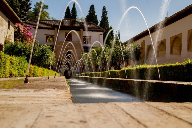 Alhambra and Generalife Skip-the-Line Ticket with Guide - Alcazaba: Oldest Walls, Military Function, Big Views
