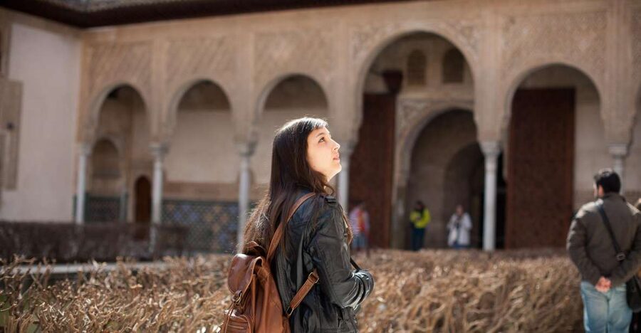 Alhambra and Nasrid Palaces and Local Food Experience - Meeting at Granavisión: set yourself up for a smooth start