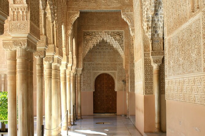 Alhambra and Nasrid Palaces: Skip-the-line Ticket and Local Guide - Nasrid Palaces access: the highlight, and the one to watch