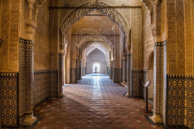 Alhambra and Nasrid Palaces Ticket with Audioguide - Stop 3: Alcazaba walkthroughs, Tower of Homage, and defensive design