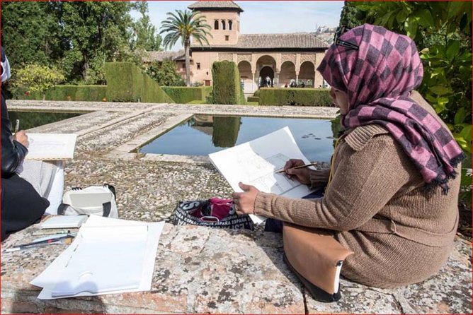 Alhambra &Charles Palace Guided Tour with Optional Nasrid Palaces - Generalife Gardens: a calm walk that actually feels guided