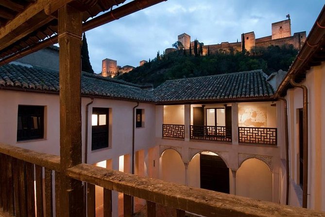 Alhambra&Generalife, Albaicín & Sacromonte Private Tour - Priority Alhambra entry: fewer queues, more meaning
