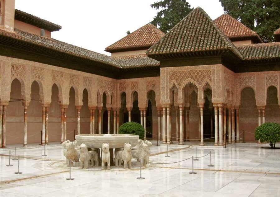 Alhambra & Generalife: Exclusive 3 hours Private Tour - Key things to know before you go