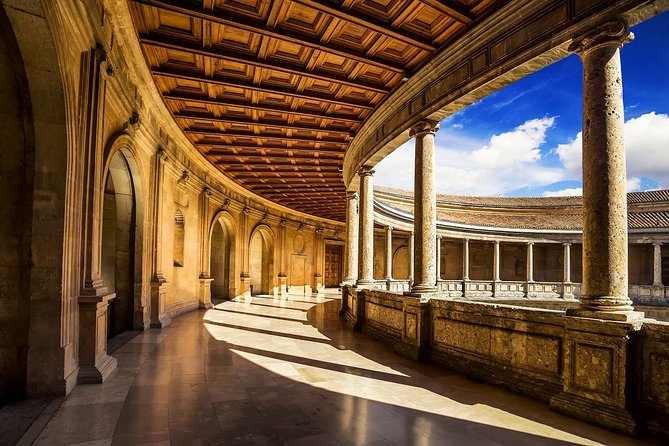 Alhambra & Generalife Skip the line Small Group including Nasrid Palaces - How the guides can make or break your day