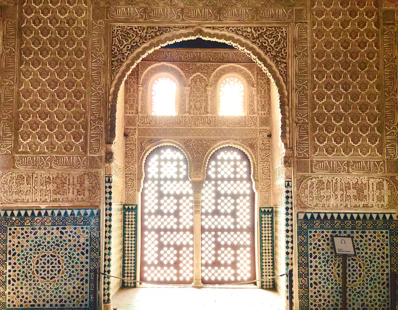 Alhambra: Guided Private Tour with Fast-Track Entry - Price and Value: Is $165 Worth It?