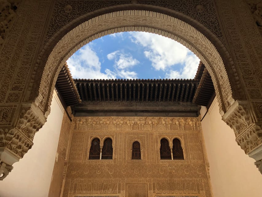 Alhambra: Guided Private Tour with Fast-Track Entry - El Partal: A Short Walk With a Big Change in Pace