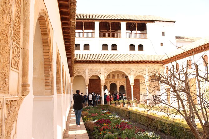 Alhambra Guided Tour, Nasrid Palaces and Generalife - Weather and flexibility: what you should plan for