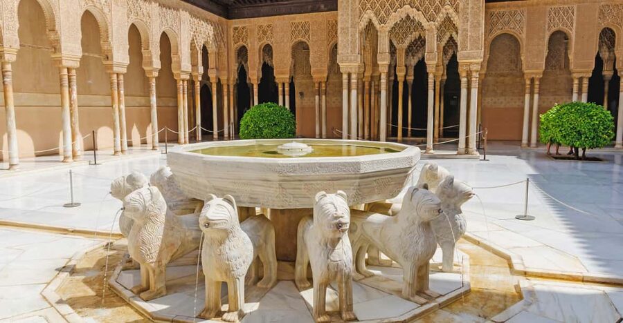 Alhambra & Nasrid Palace: Private Tour with Tickets - Key points before you go