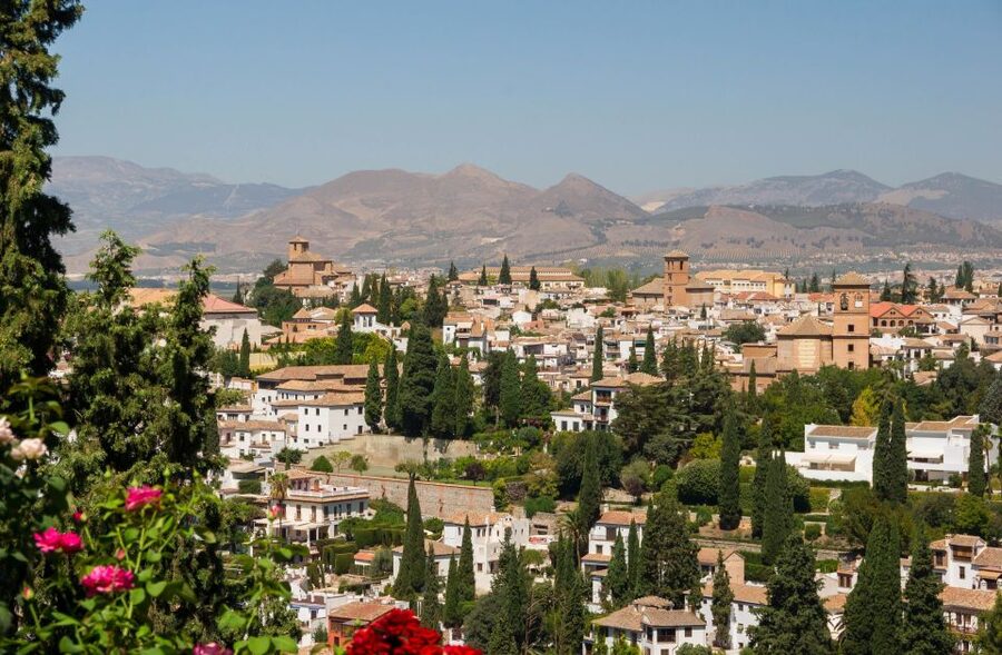 Alhambra, Nasrid Palaces and Albaicin Tour - Generalife: Gardens and a Reset Before the Fortified Parts