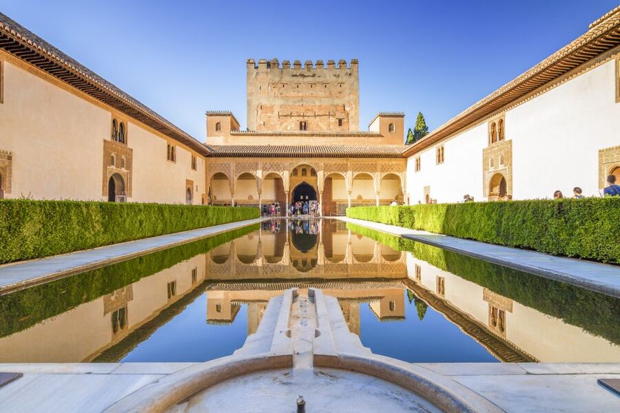 Alhambra, Nasrid Palaces, and Generalife 3-Hour Guided Tour - Generalife Gardens: Patios, Fountains, and Views of Granada