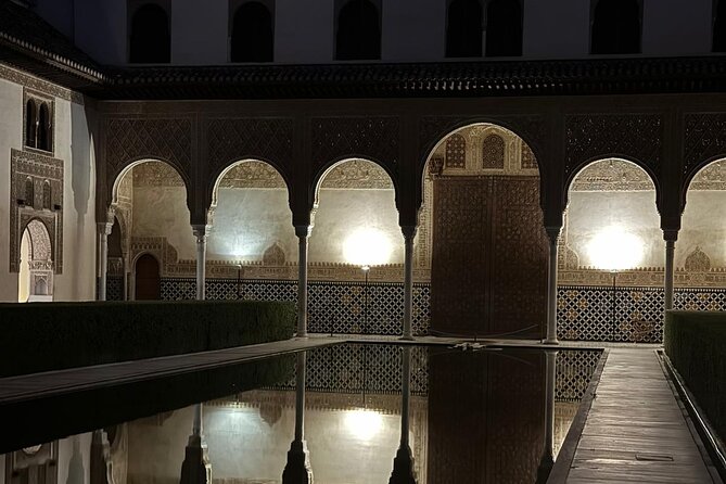 Alhambra Night Tour with tickets included Nasrid Palaces - Should you book Alhambra Night Tour with tickets to Nasrid Palaces?