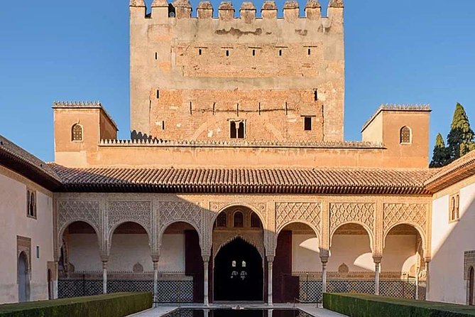 Alhambra Private Tour: Nasrid Palaces, Alcazaba and Generalife - Key things that make this tour worth your time