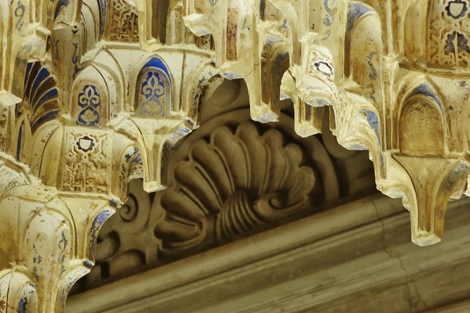 Alhambra Private Tour: Secrets of the Alhambra - Where the tour is won and lost: meeting point, time, and how you travel