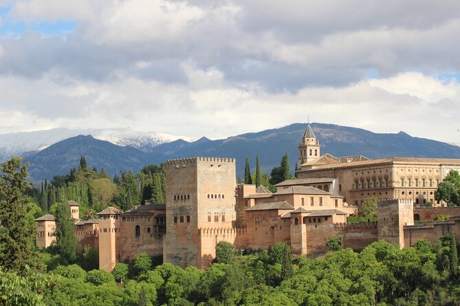 Alhambra private tour with tickets - Key highlights at a glance