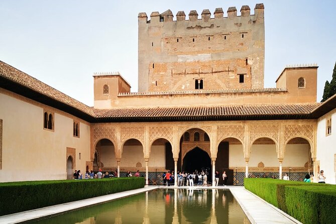 Alhambra Private Tour with Tickets to the Nasrid Palaces - The value: why private + tickets matters at the Alhambra