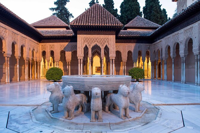 Alhambra Private Tour with Tickets to the Nasrid Palaces - Meeting at Alhambra Ticket Office and how timing can shift
