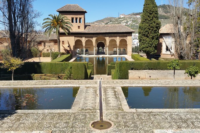 Alhambra Skip-the-Line Guided Tour - Stop 3: Palace of Carlos V (About 40 Minutes)