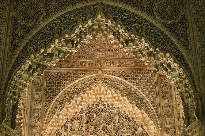 Alhambra Skip-the-line Private Tour including Nasrid Palaces - Nasrid Palaces: Comares, Mexuar, and the Court of the Lions