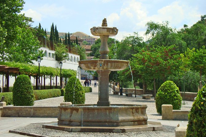 Alhambra Tickets and Albaicin Private Tour - Albaicín walls and Puerta de las Pesas: history you can trace with your feet