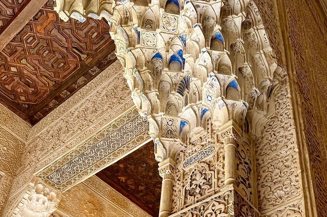 Alhambra tickets with Nasrid Palaces + Tourist Train - Timing tips that save the day (and your nerves)