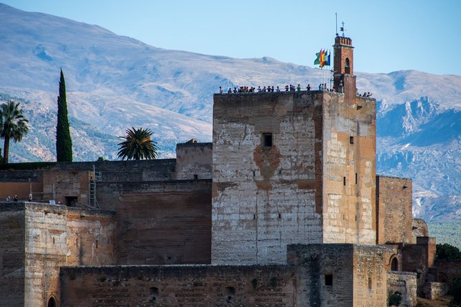 Alhambra Tour and Nazaries Palaces with Hammam Massage Experience - Key highlights to know before you go