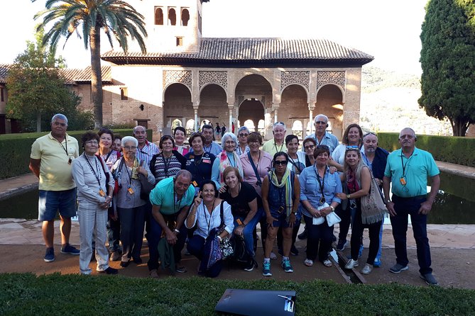 Alhambra Tour :Generalife Gardens ,Palaces and towers.Skiptheline - Guide, headphones, and a max 30 group