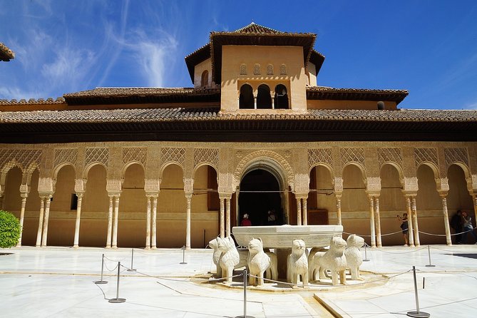 Alhambra Tour & ticket: Nasrid Palaces, Alcazaba & Generalife - Meeting in Granada and Getting in Smoothly