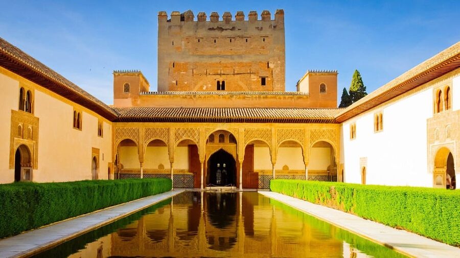 Best of Granada: Private Walking Tour with a Local - Price and value: is $30 per person worth it?