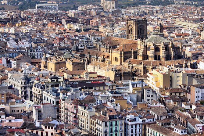 Cathedral and Royal Chapel Premium tour - Meeting at Abside Shop: your 10:00am start