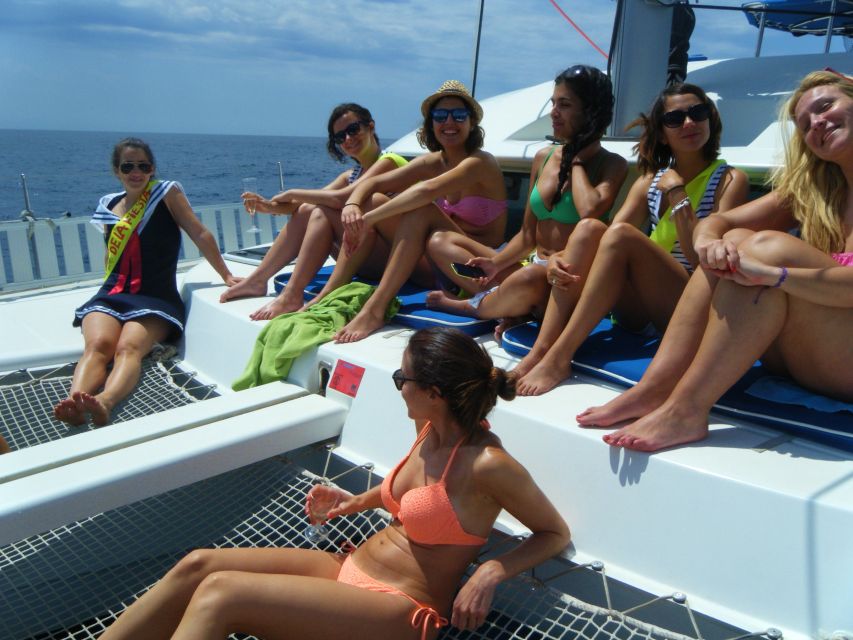 Costa Tropical: Luxury Catamaran Trip with Lunch - The 90-minute anchor stop: snorkel, kayak, SUP, and real water time
