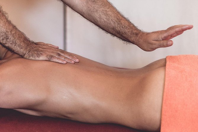 Custom Massage: 1 hour - Federico García Lorca on the itinerary: using it as an orientation point