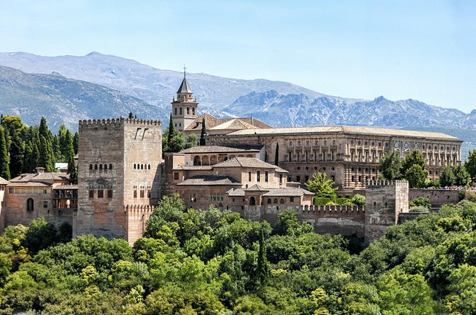 Entrance to the Alhambra and Generalife with Audio Guide - Audio guide logistics: phone downloads vs handheld devices