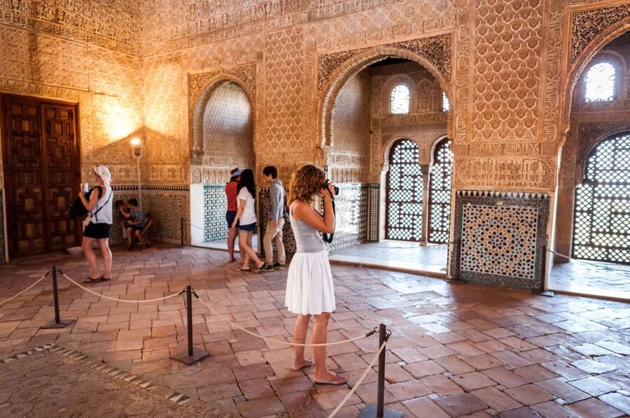 Fast-Track Alhambra & Nasrid Palaces Guided Tour - Alcazaba Fortress: Seeing the Alhambra as Power, Not Just Beauty