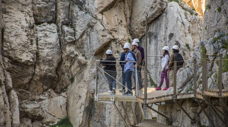 From Granada: Caminito Del Rey Day Trip - Walking the Caminito del Rey: 100-meter views, bridges, and guidance that matters