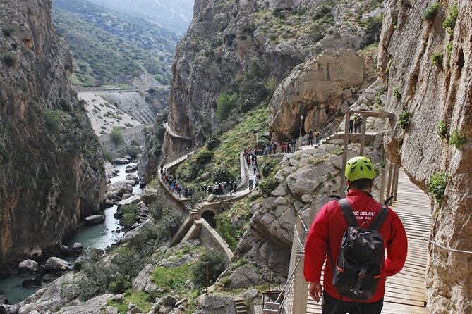 From Granada: Caminito del Rey Tour with Private transportation - From Granada to El Chorro: The Private Ride Advantage
