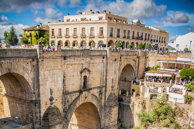 From Granada: Premium Ronda Trip & Guided Highlights Experience - Key things that make this day trip click