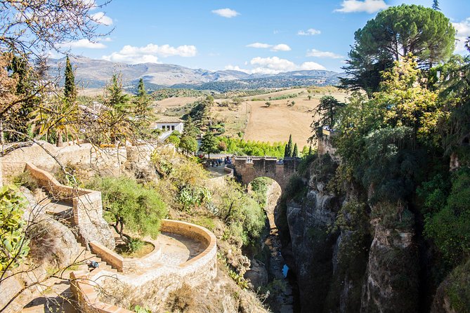 From Granada: Premium Ronda Trip & Guided Highlights Experience - A smooth Granada-to-Ronda transfer that actually teaches