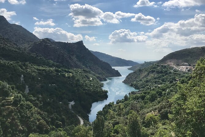 From Granada: Sierra Nevada Safari tour up to 2500 meters high - Lunch options at the mountain: what’s included and what’s on you