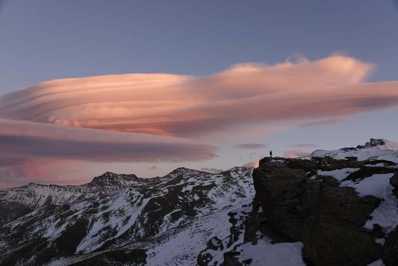 From Granada: Sierra Nevada Safari up to 2500 meters high - Gold, ice, and the rivers that feed Granada: the historical stops that matter
