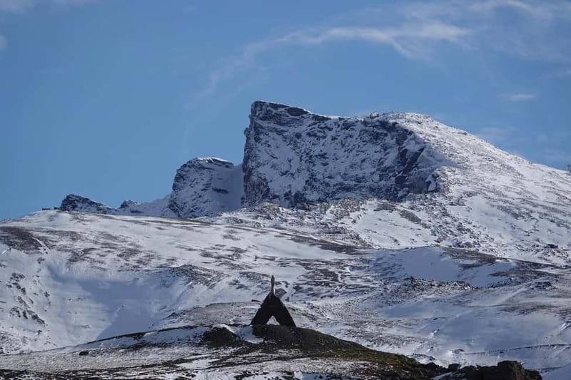 From Granada: Sierra Nevada Safari up to 2500 meters high - The panoramic hut at 2,500 m: your included drink and 1.5 hours to breathe