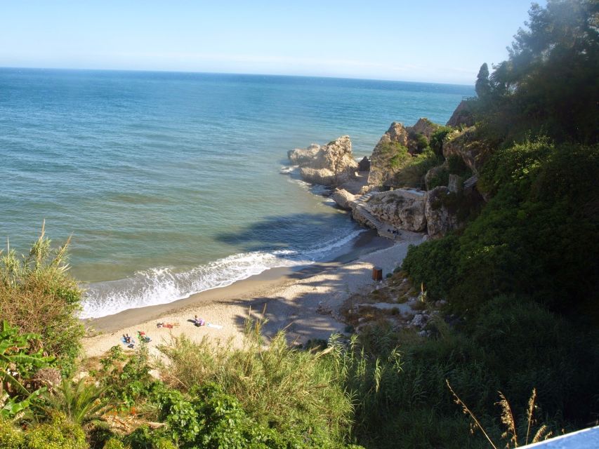 From Granada: Skip-the-Line Nerja Cave and Frigiliana - Frigiliana’s white streets and Moorish street plan